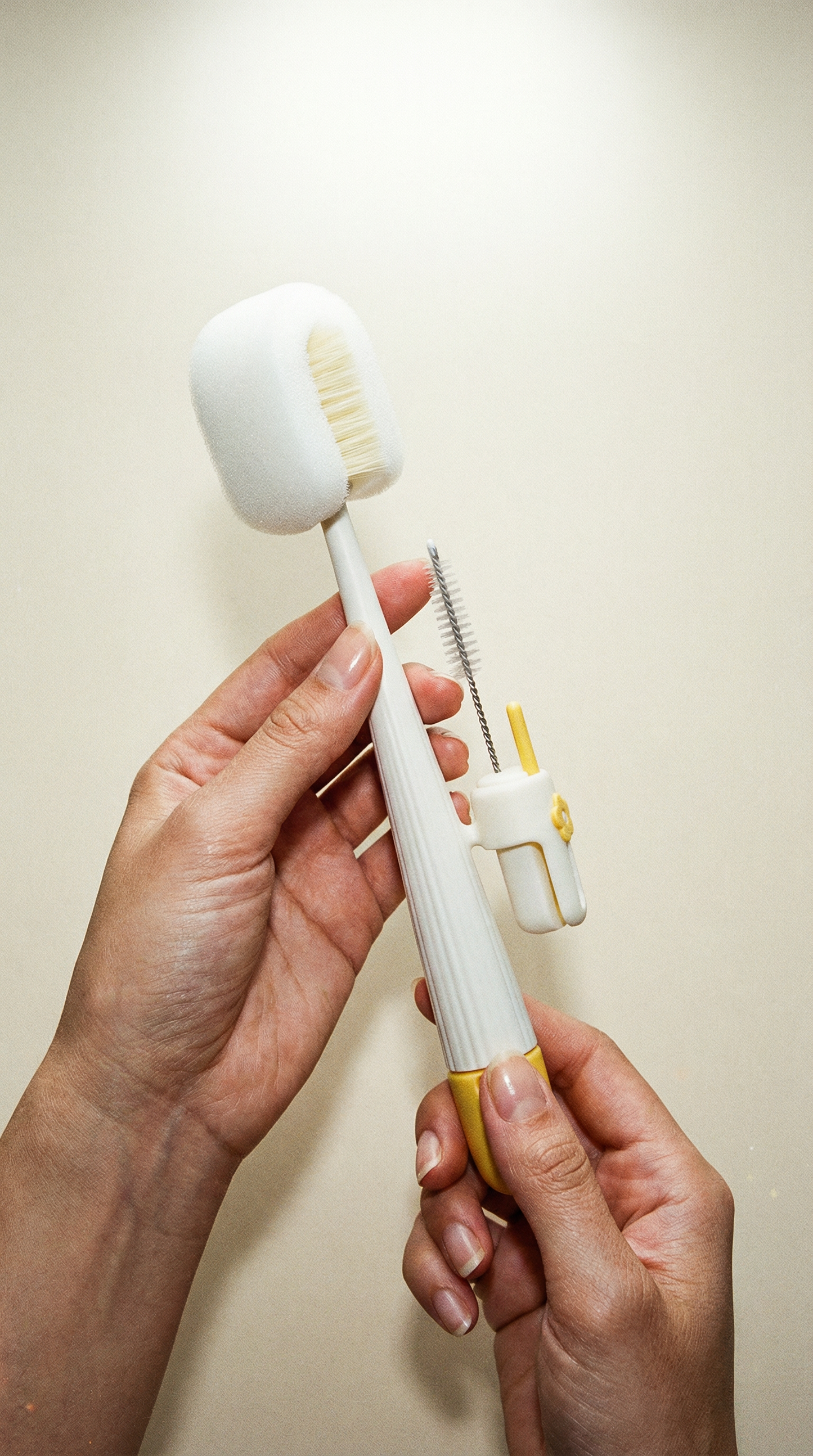 CloraClean 5-in-1 Brush